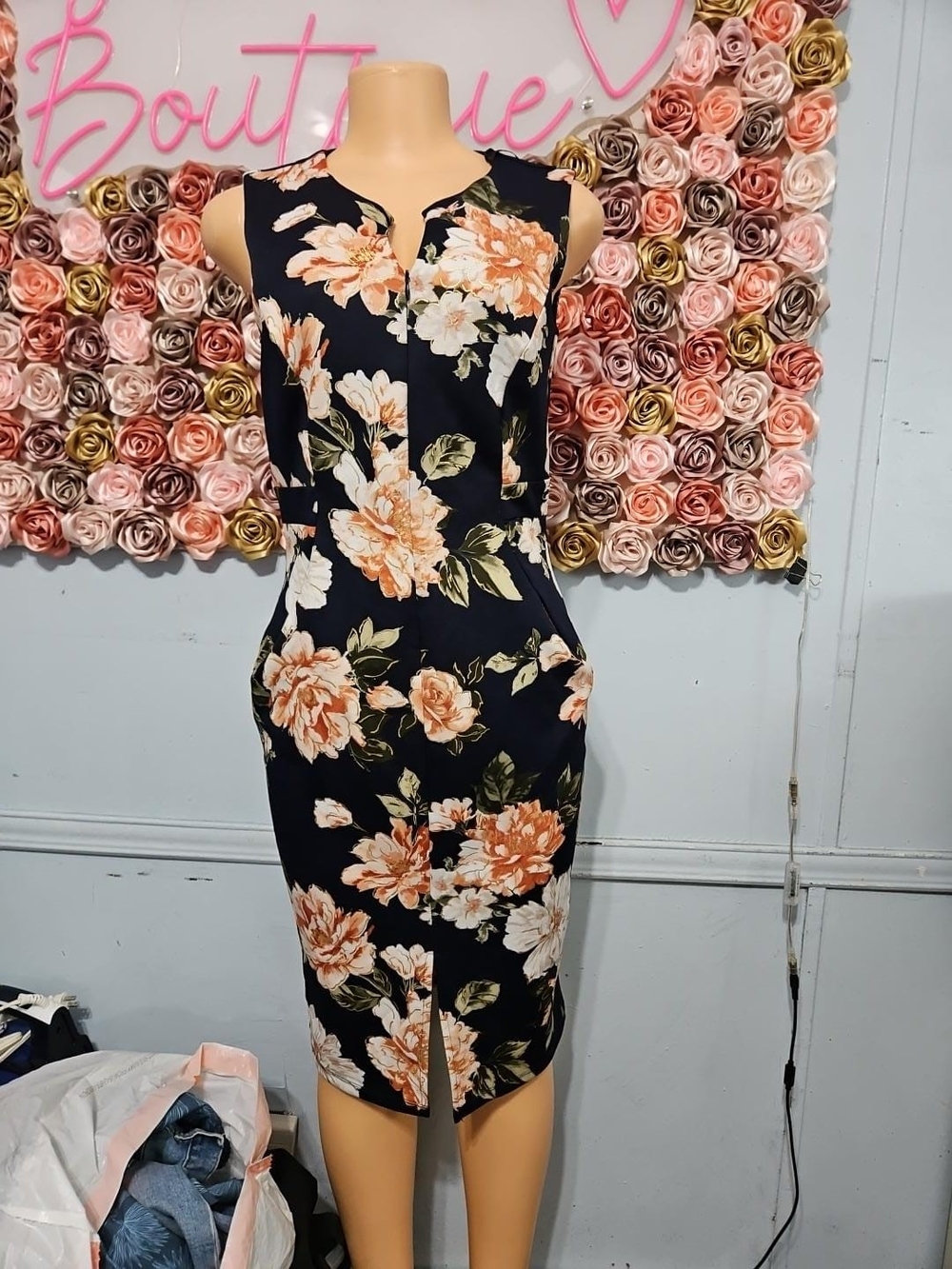 Enfocus Studio Navy Floral Sleeveless Sheath Dress